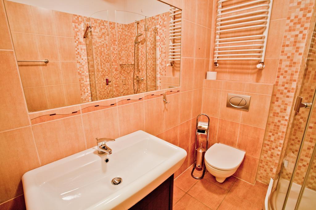 Hotel Stara Szmergielnia Bielsko-Biala Quarto foto