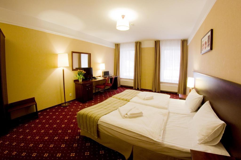 Hotel Stara Szmergielnia Bielsko-Biala Quarto foto